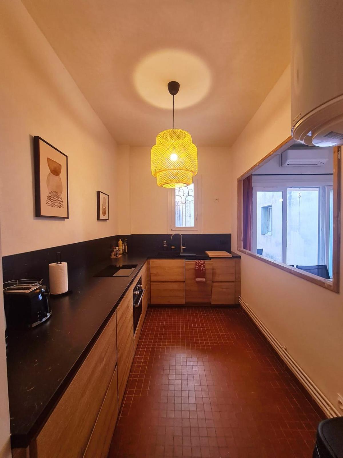 Appartement Intra Muros Avec Cour Privee Avignon Eksteriør bilde